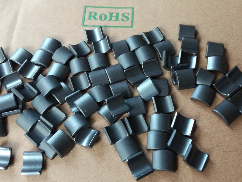 Wholesale Y30 Y33 Y35 Grade Ferrite Arc Magnet , Ceramic Motor Arc Segment Magnets from china suppliers