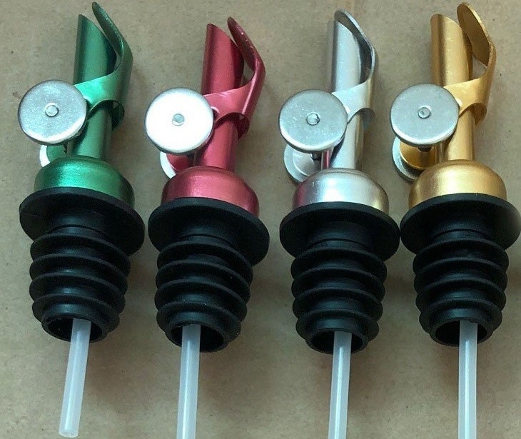 Wholesale Oil Pour Spouts Upgrade Stainless Steel Liquor Pourer, Silver or Golden Color from china suppliers