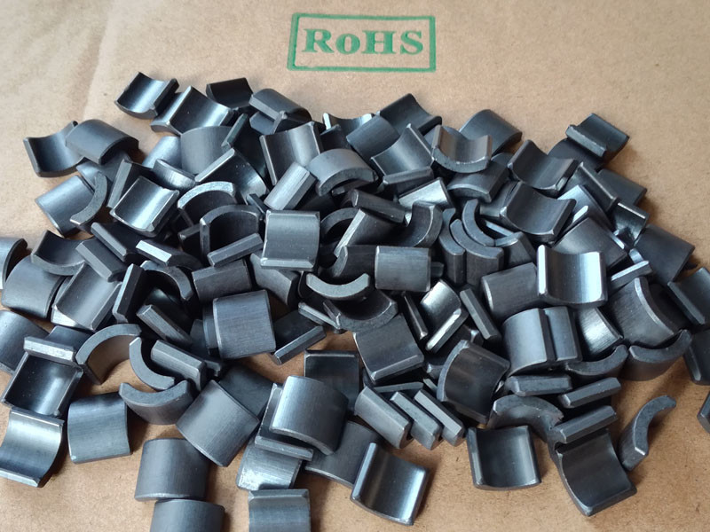Wholesale Free energy arc shape hard ceramic motor ferrite magnet 130 131 from china suppliers