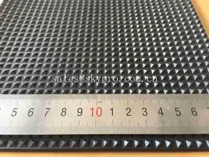 China Heat resistant Pyramid Pattern Custom Rubber Mat for Anti - Skidding Rubber Flooring Mats on sale