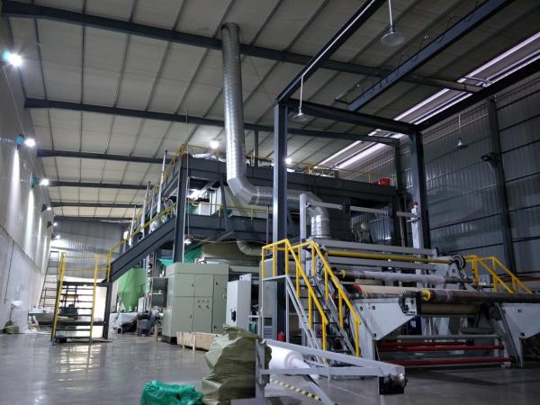 China Best Sale Double Beam Ss PP Non-Woven Production Line Making Machine PP