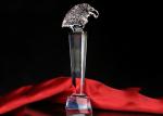 Specialized Crystal Glass Trophy Eagle Head Design For Business Employee