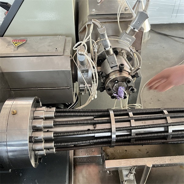 Plastic PVC Garden Pipe Machinery , Customized PVC Garden Pipe Machine