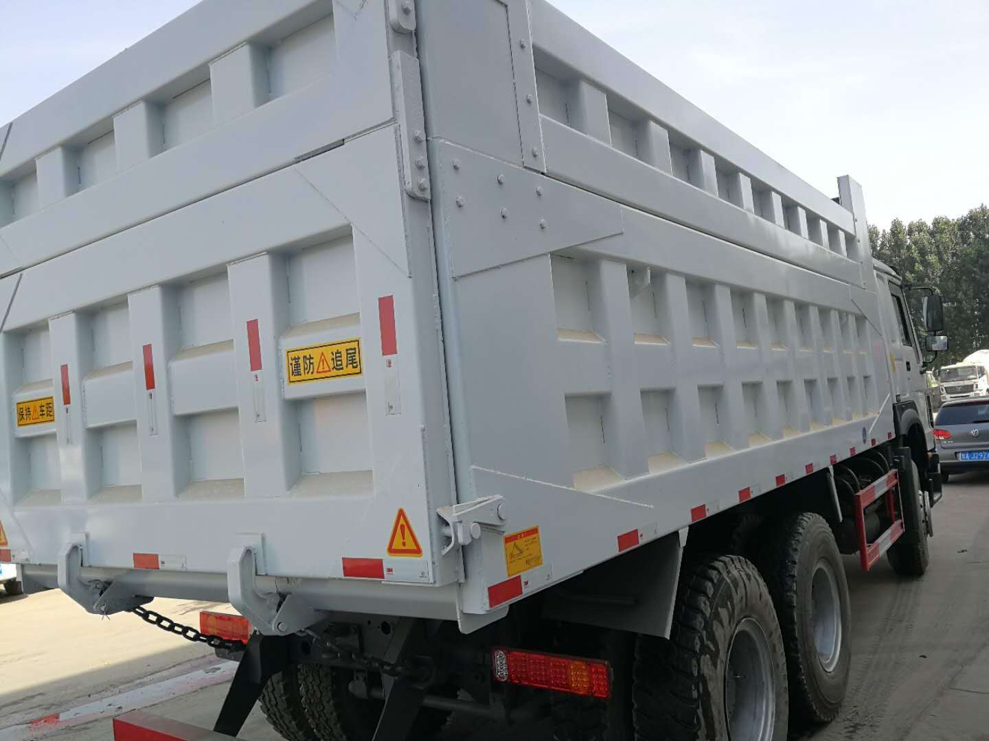 Refurbished Sinotruck Howo 6x4 10 Wheeler 371hp Used Tipper Dump Truck Cruise Control None