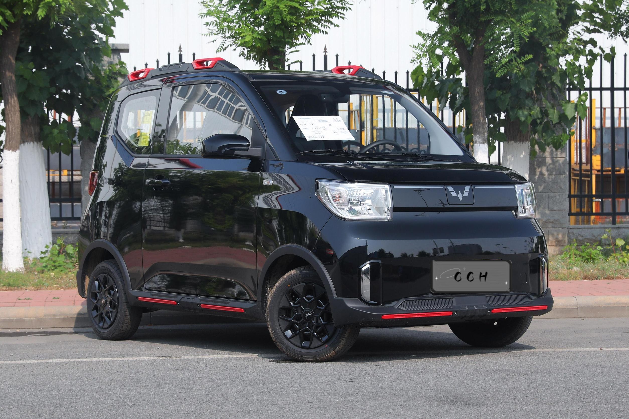 Finest Wuling Mini Lithium EV Car Total Motor Torque ≤100Nm and 80000-100000 km Battery