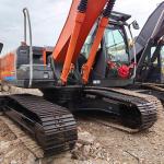 132KW Used Hitachi ZX240-3 Excavator 24 Ton Weight 1m3 Bucket Capacity