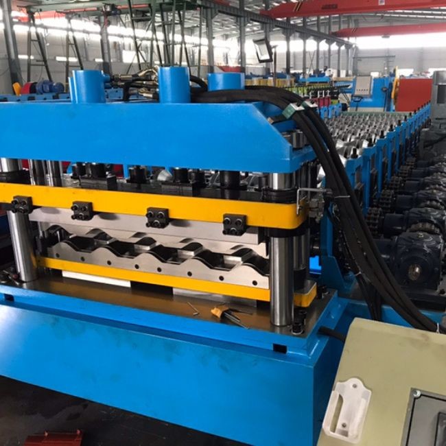 Colored Glazed Steel Metal Sheet Roll Forming Machine Hydraulic PLC Controlled High Speed