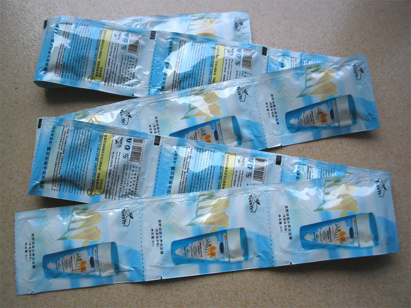 LC-220L 1-80ml shampoo Shower Gel hair conditioner Face Cream Hand Cream bags Automatic Filling And Packaging Machine