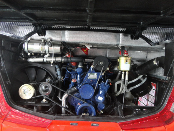 CKD SKD Parts Pure Electric Mini Van Bus 39 Seater Red With Electric Blast Pump