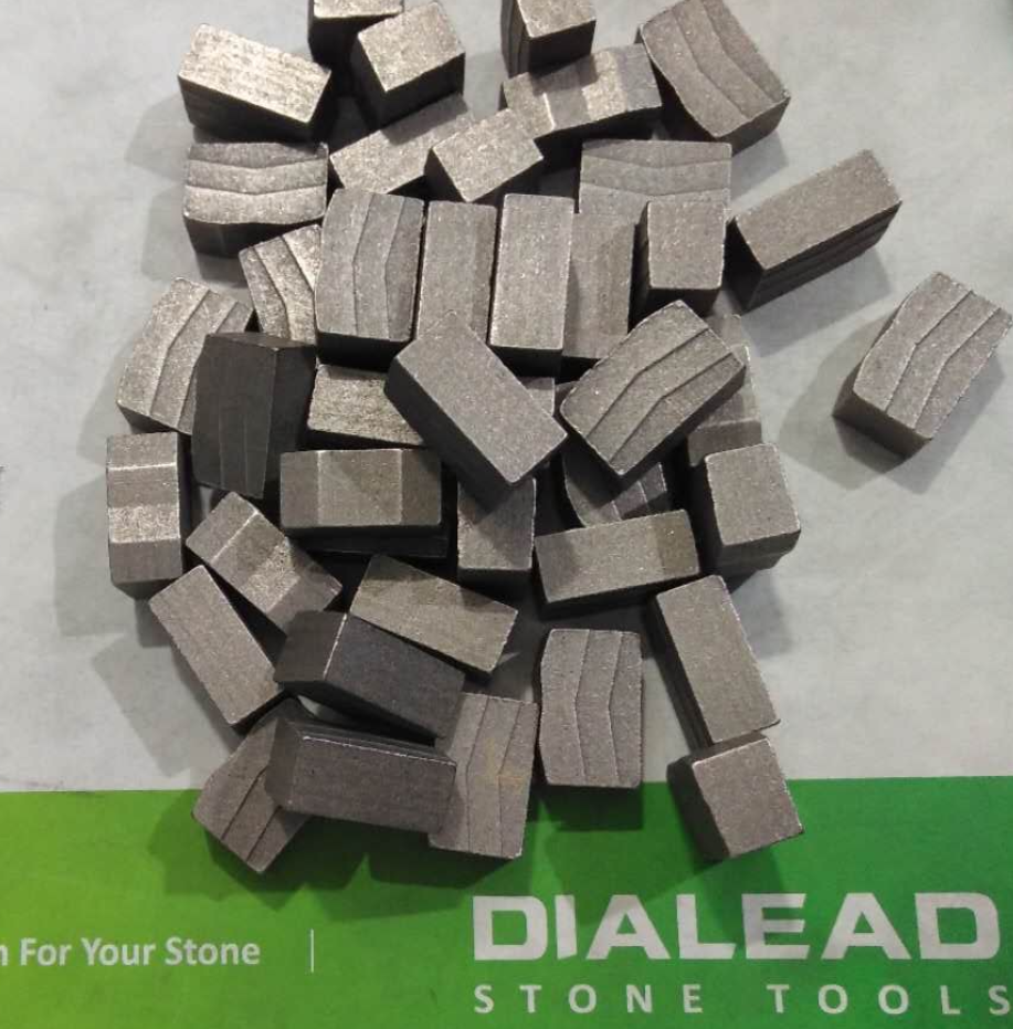 Granite Cutting Diamond Segments Customized For 2000mm Saw Blade