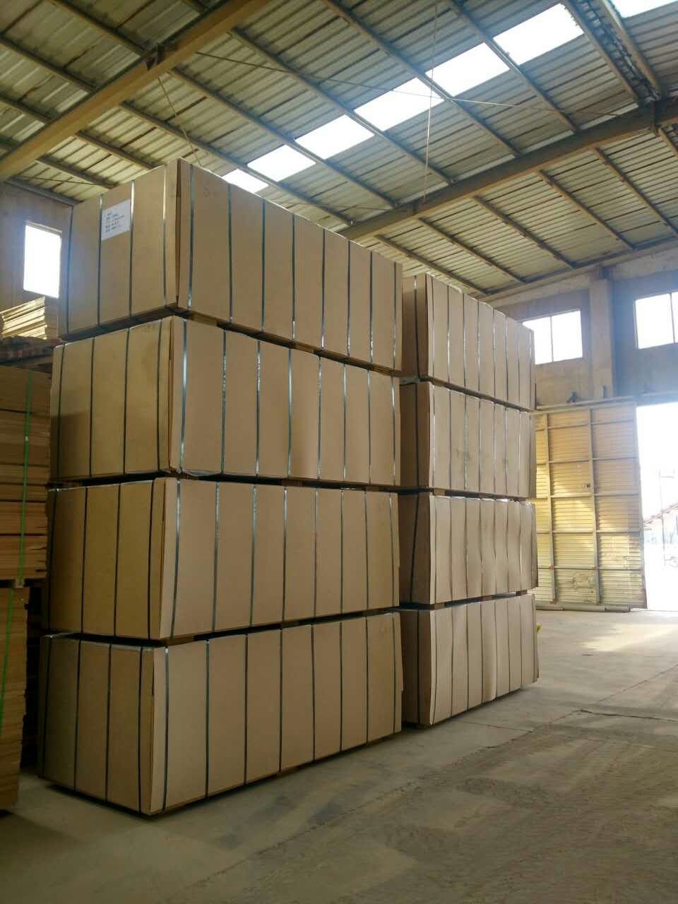 Construction E1 Glue 1250mm×2500mm Raw MDF Board