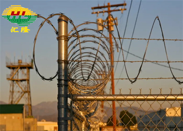 Customed Concertina Razor Wire Fence 2.5mm Wire Diameter Coil