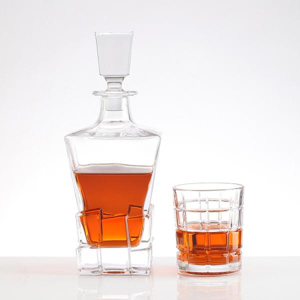 Customize 750ml High White Glass Bottle for Whiskey Water Wine Liquor Vodka