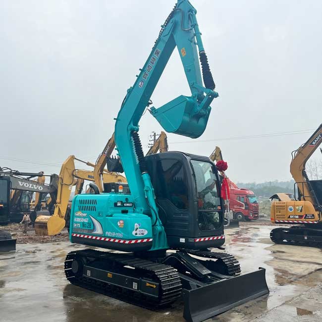 Mini Excavator Used Kobelco SK75 Crawl Excavator 0.4m3 Bucket Capacity