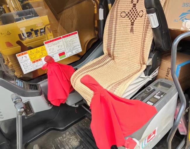 Komatsu PC350 Excavator Cab