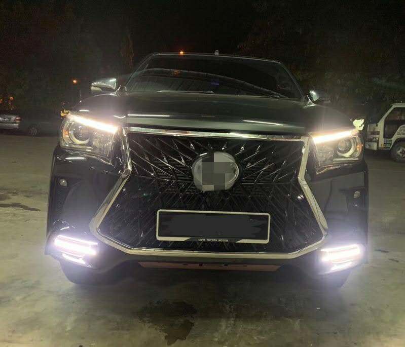 Black Car Body Kit For Toyota Hilux Revo Change To Lexus
