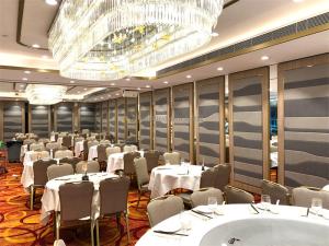 Wholesale Customizable Banquet Hall Partition Wall Easy Install 85/100mm from china suppliers