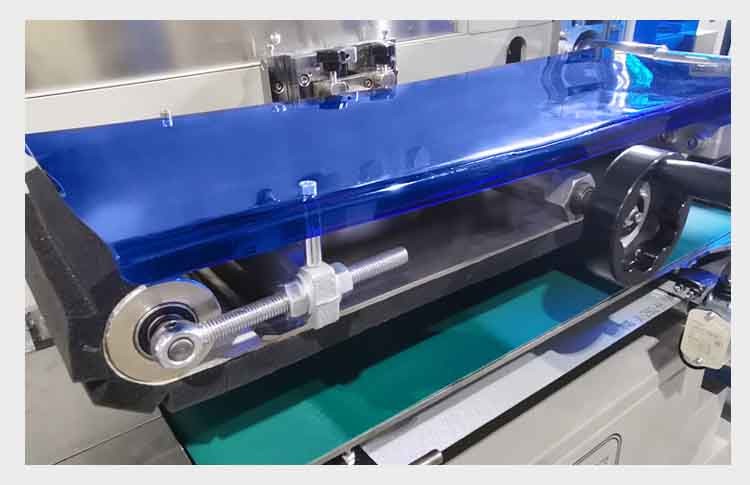 5.5KW High Speed Shrink Wrapping Machine 380V Disk Collective Box Packing