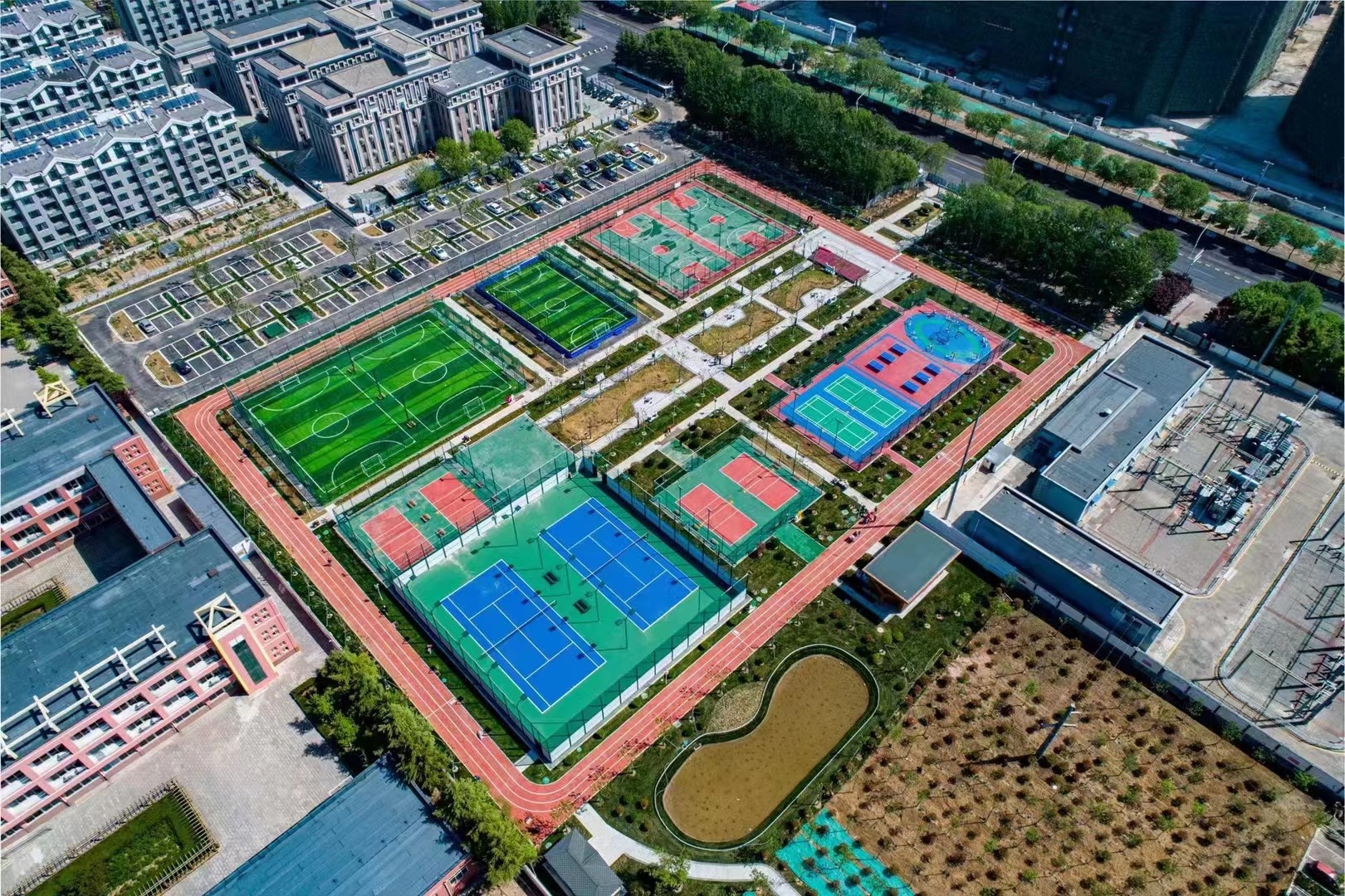 6mm Thickness Customized Athletic Running Tracks With Low Maintenance