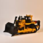 HUINA CAT D10T2 Alloy Bulldozer Model | 1/50 Scale Metal Track Collectible