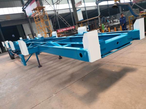 Tri Axle Heavy Duty Flat Bed Cargo Semi Trailers Container Chassis Trailer