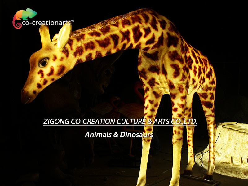 Lighting Theme Park Fiberglass Giraffe Simulation Color