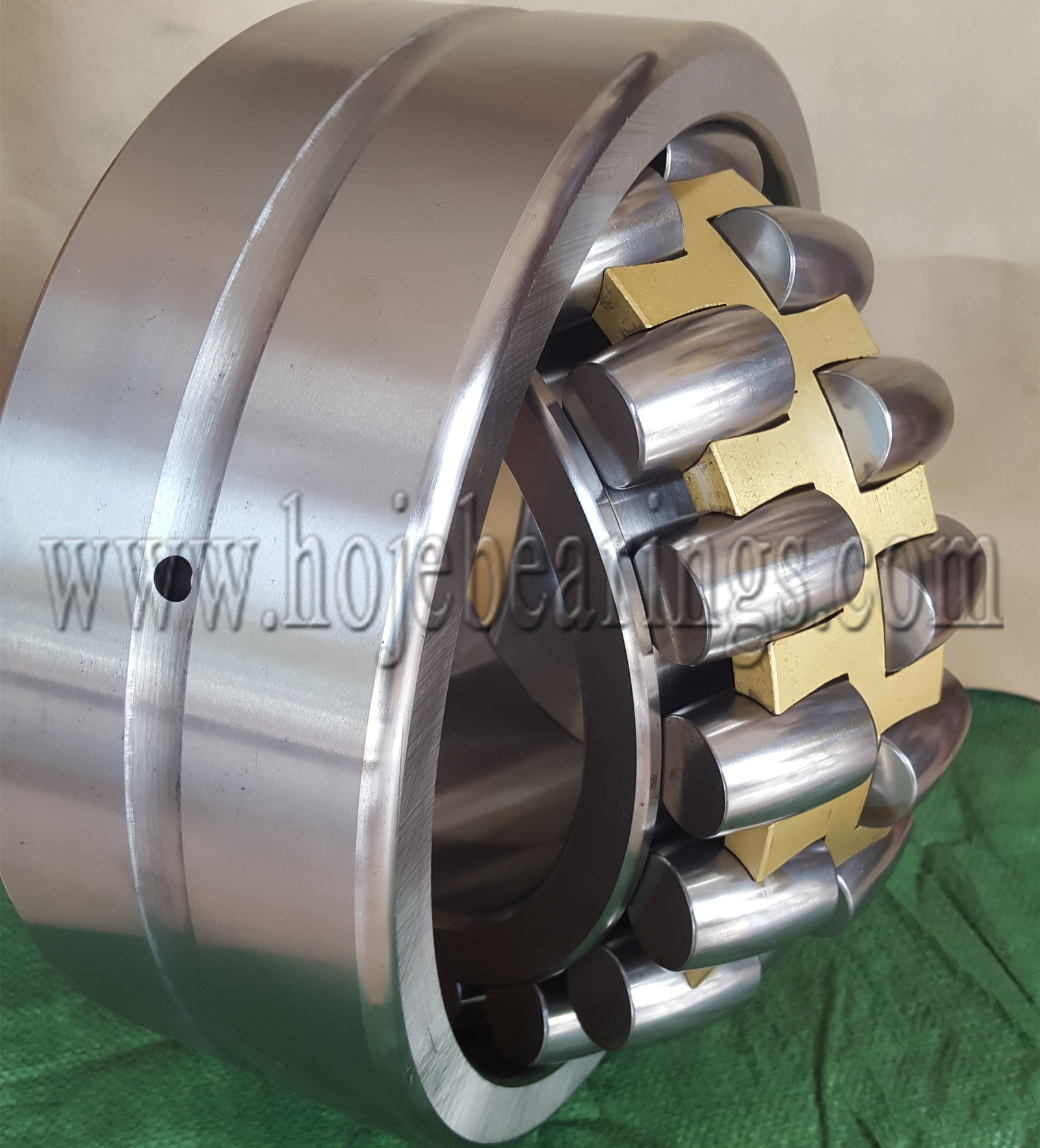 Koyo Cylindrical Bore Spherical Roller Bearing 241/530 240/530