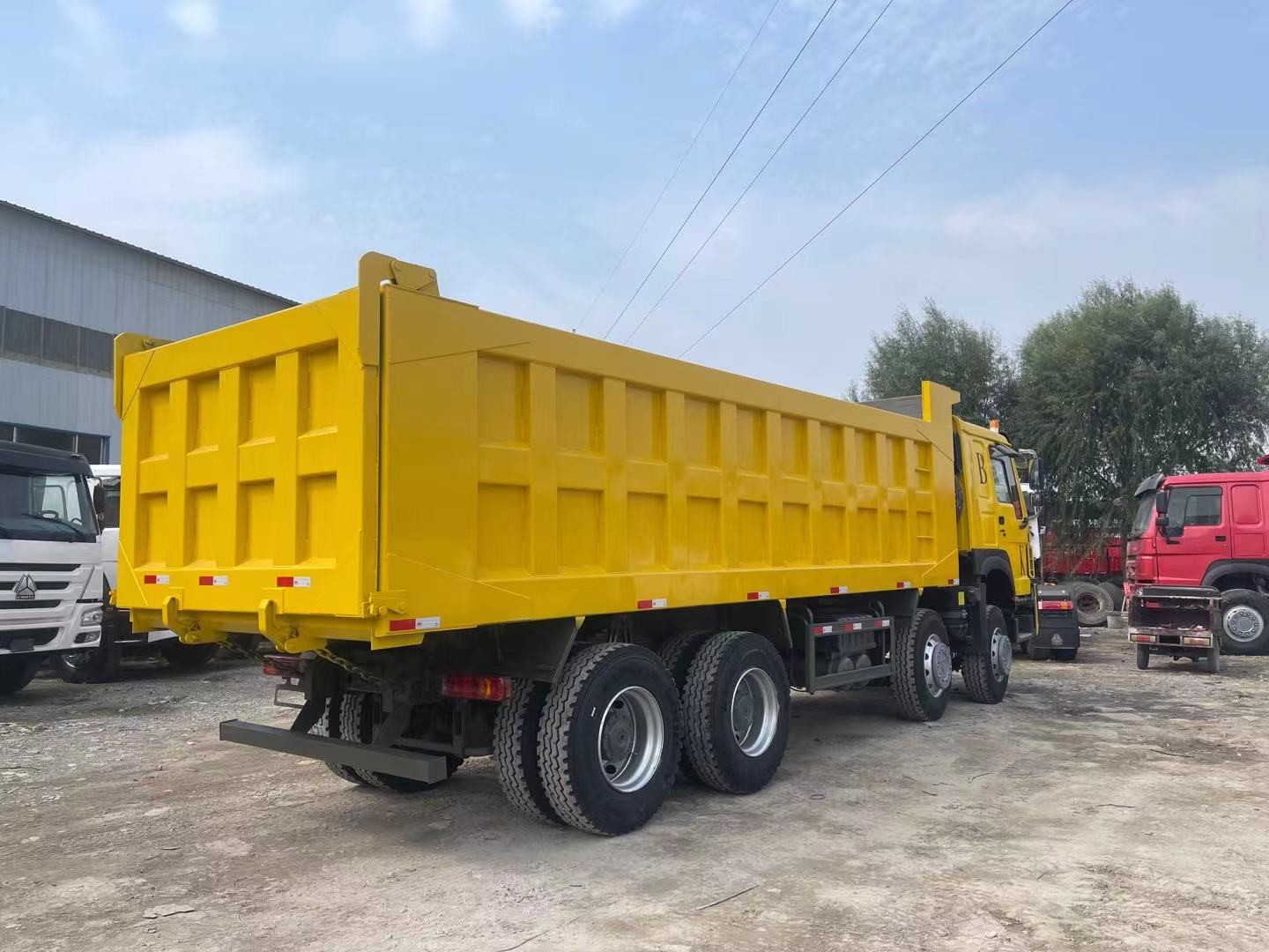 18-23 Cubic Yards Capacity 8*4 HOWO DUMP TRUCK Air Suspension Manufactured