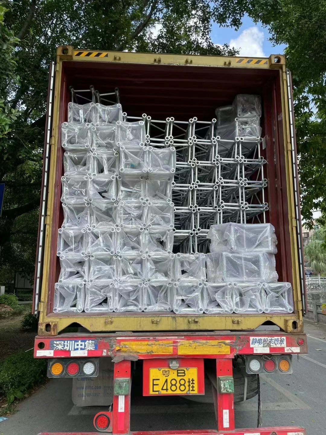 Portable Foldable Aluminum Alloy Stage Truss Adjustable Height 750kg/Sqm Load Capacity