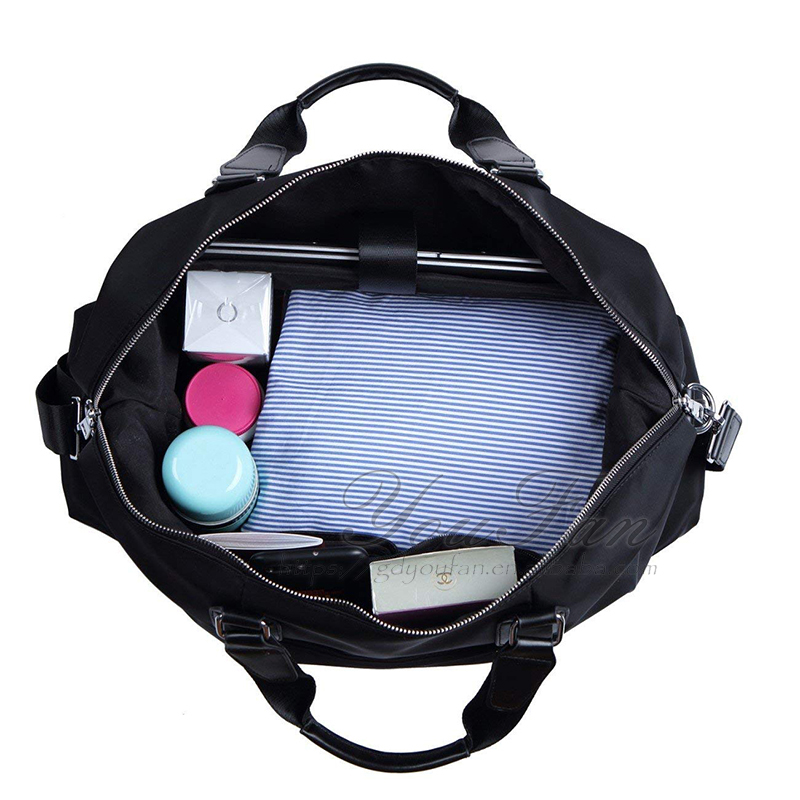 Personalized Travel Duffel Bags , Heavy Duty Nylon Mens Overnight Bag