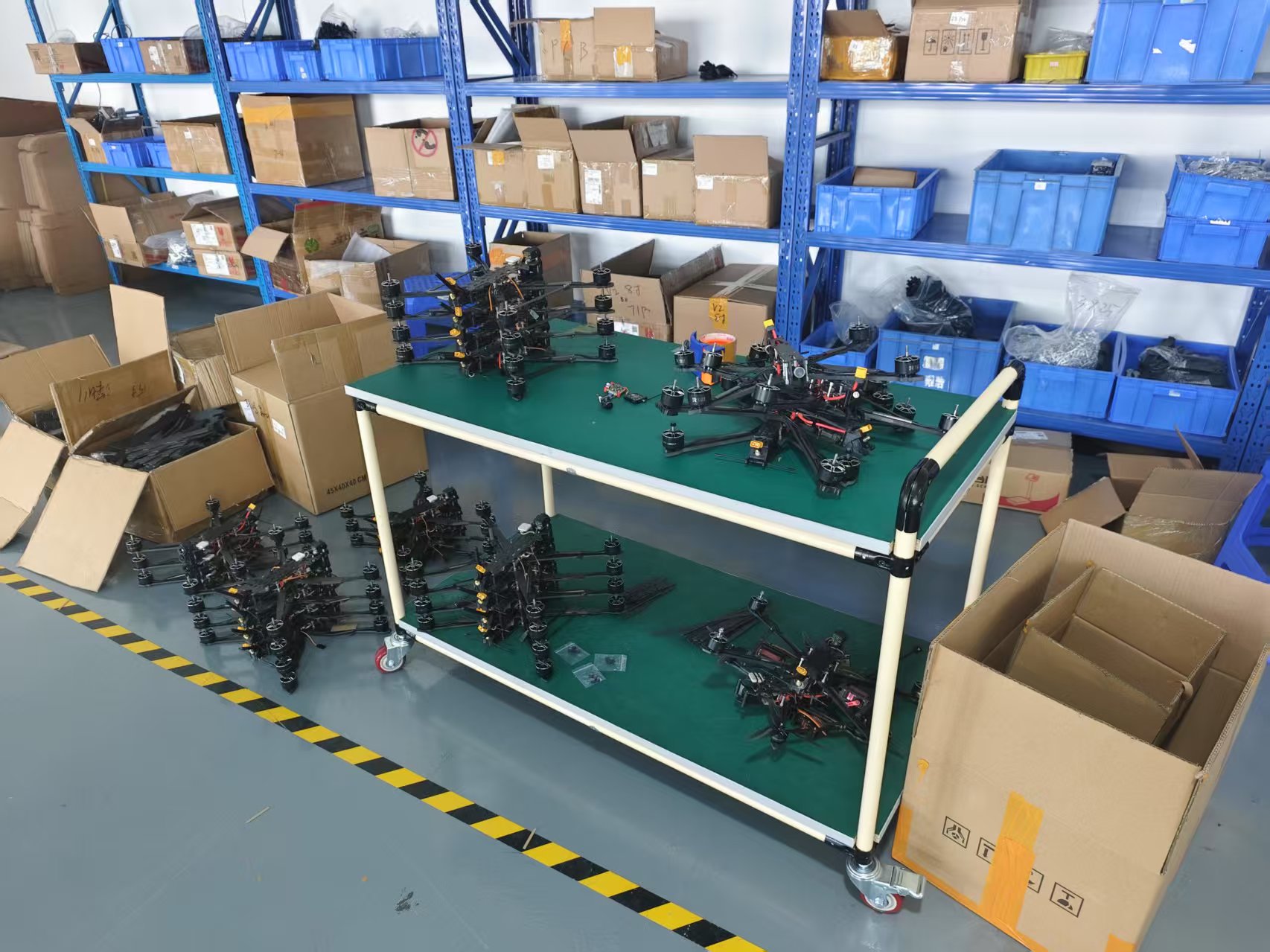 5.8G FPV Drone Accessories 2.5W VTX with 40 Channels Output Power Video Transmission Plastic Material