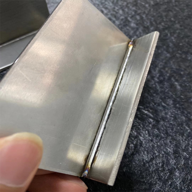 Optical Fiber Laser Welding Machine , CNC Laser Welding Machine Small Dimension