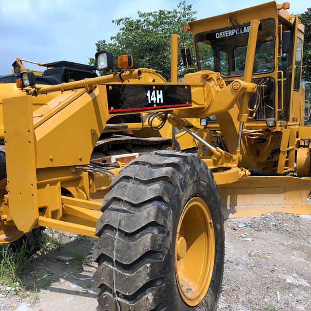Caterpillar 140G 140K 140 Motor Grader with 6CTA8.3 Engine Model and 132kW Rated Power