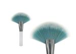 Large Fan Travel Contour Tapered Blush Brush Highlight , Blue And White