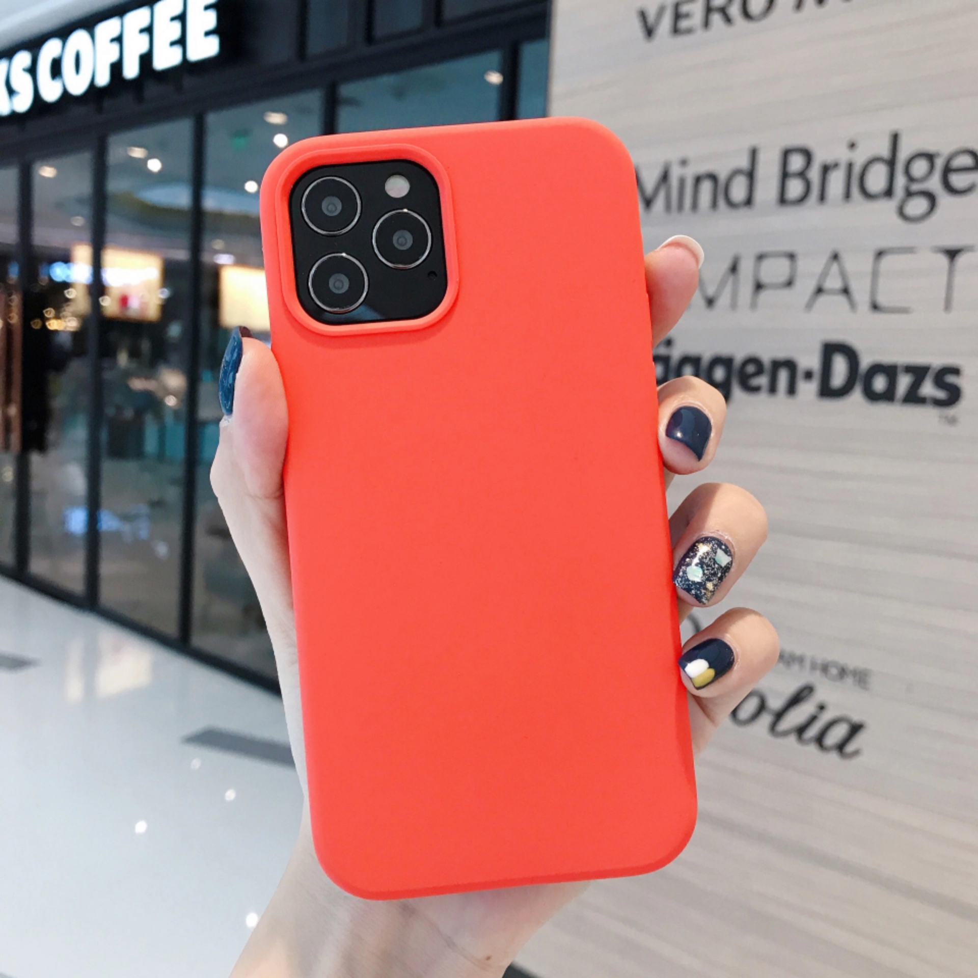 The Latest 2023 Dustproof Silicone Phone Case for iPhone 14 Pro Max Customized Color