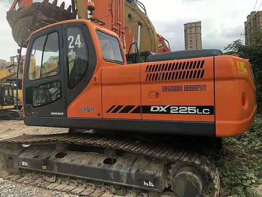 DX350 Doosan Crawler Excavator