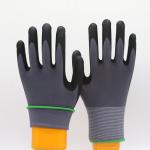 15 G Seamless Stretch Nylon And Spandex Liner Oil Resistant Working Gloves Light