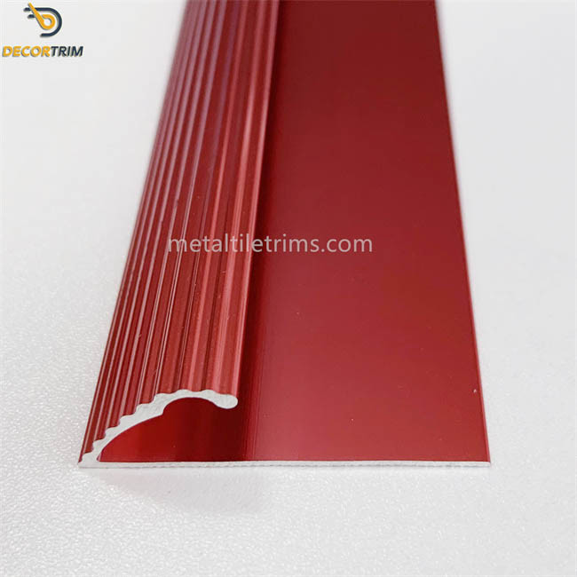 Fluted Vinyl To Carpet Transition Strip Shiny Red Decorative