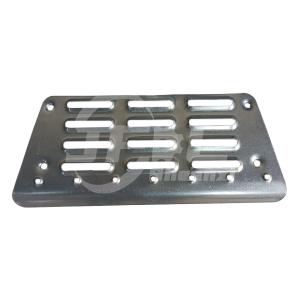 Wholesale Lower right pedal anti-skateboard WG1641240116 for Sinotruk HOWO from china suppliers