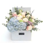 Square Folding Flower Gift Pink White Paperboard Box Carton Packaging Customized
