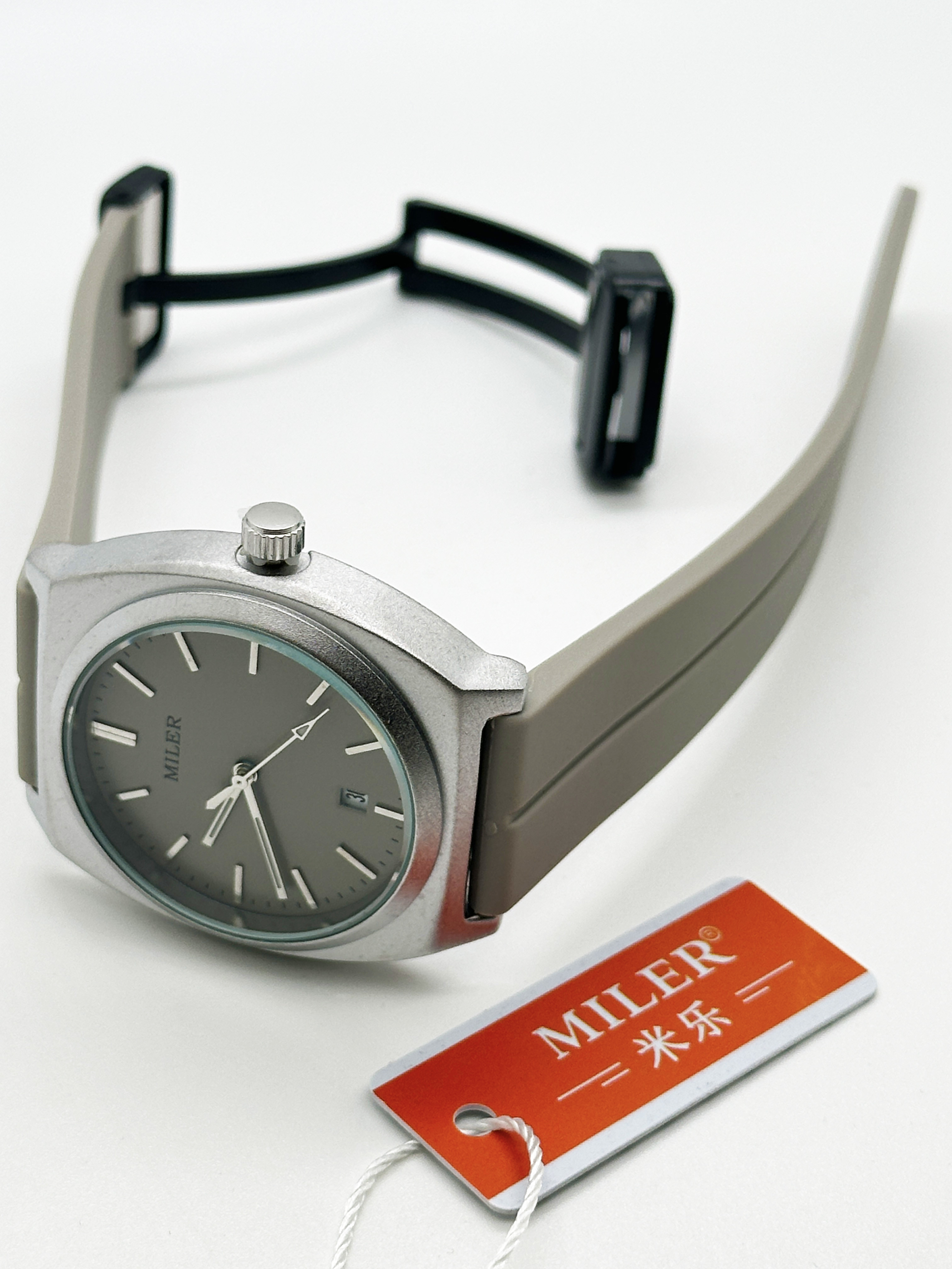 ODM Fashion Sport Minimalist Niche Silicon Strap Watch With Stainless Steel Case for Lady