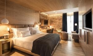 Wholesale Tanzania luxury hotel furniture manufactuer from China for bedroom furniture set by leather bed with bench sofa and chai from china suppliers