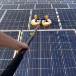 Double-Disc Spin Brush for Cleaning Car Windows in Photovoltaic Station Window