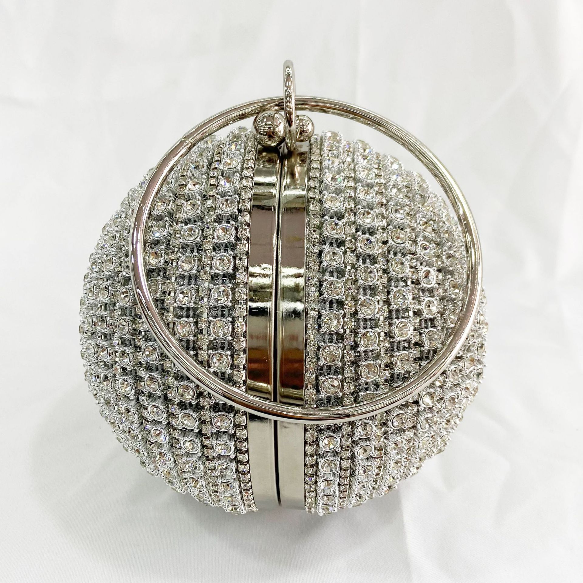 Girls Wedding Evening Purse Round Ball Ladies Shoulder Crossbody Handbags with Metal