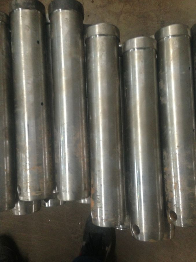 ISO9001-2000 Certified Excavator Bucket Pin 3060475 3088573 3088577 for ZX330/ZX300/EX300