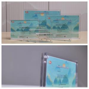 Wholesale Clear Transparent Picture Magnetic Acrylic Photo Frame Poster Display Stand from china suppliers