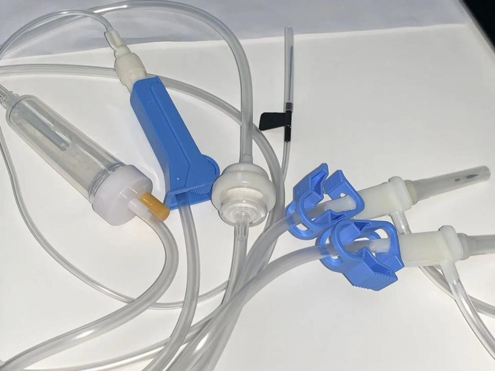 High quality cheap price disposable iv infusion set with precise filter