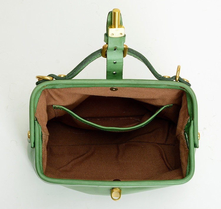 Retro Green Full Grain Vegetable Tanned Leather Messenger Bag purse