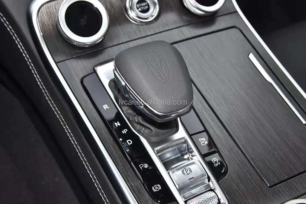 185kW Maximum Power HongQi H9 Popular Chinese Car with Left-Hand Drive and Fuel Power