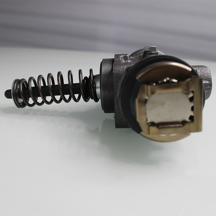 Heavy Truck Parts Brake Wheel Cylinder with ISUZU Car Fitment and Steel Construction